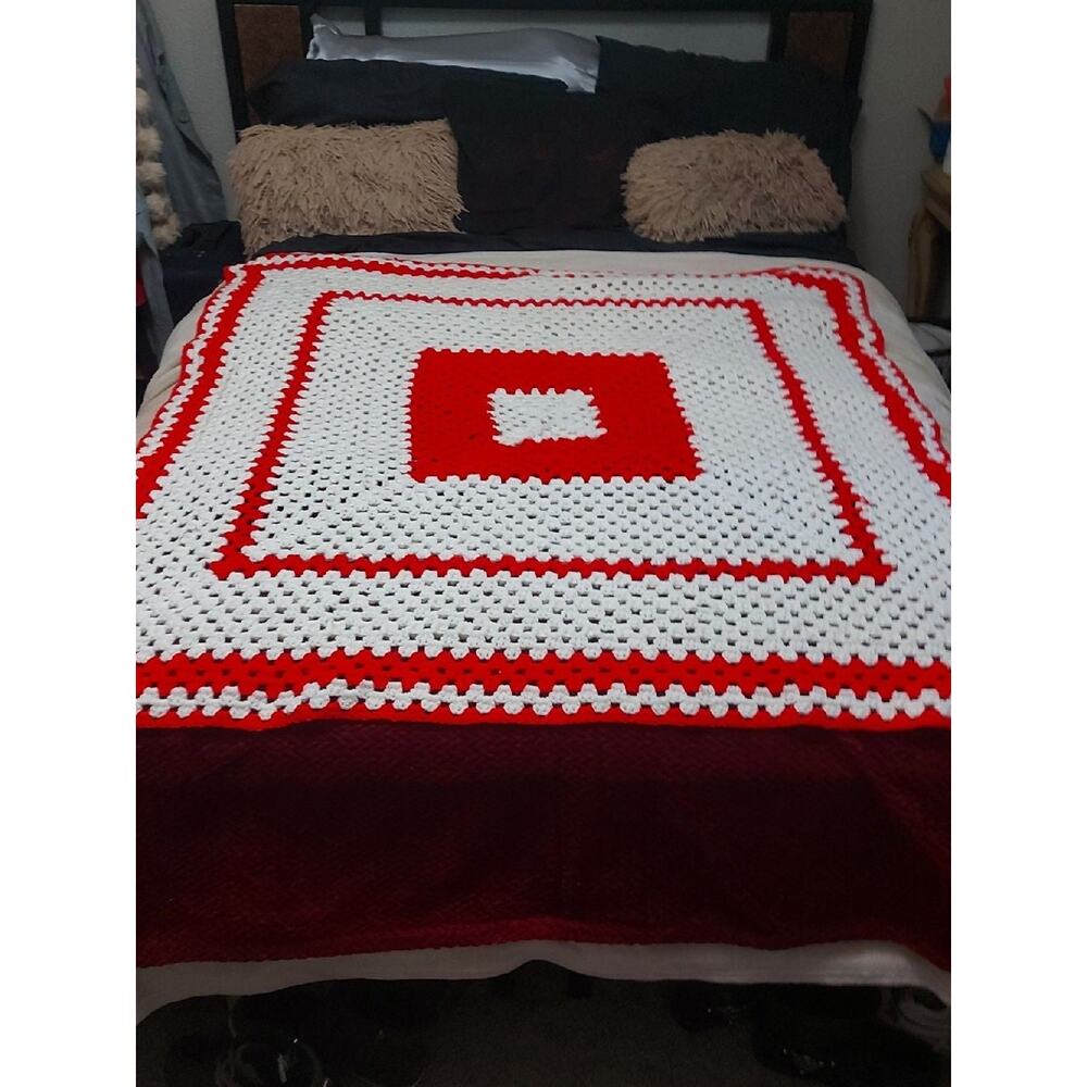 Granny Square Quilt Blanket Red/White 47”x 42”Comfy Cozy Home Cottagecore Love